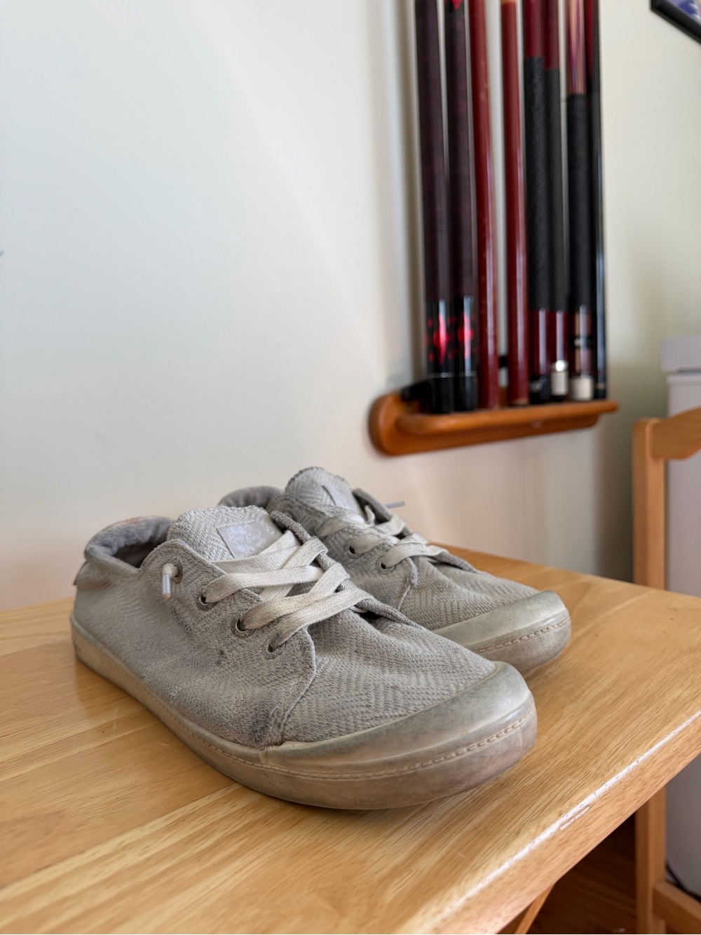 Roxy Light Gray Low-Top Canvas Sneakers